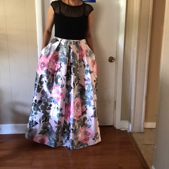 Sangria flower pattern long dress - Picture 3 of 8